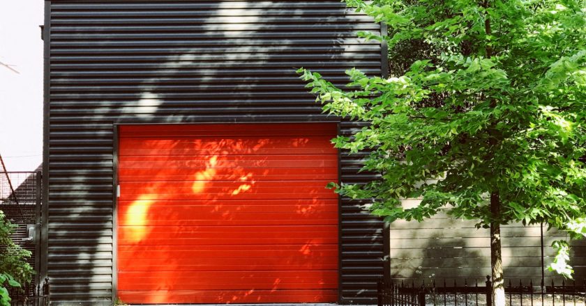 Top Signs You Need Garage Door Repair
