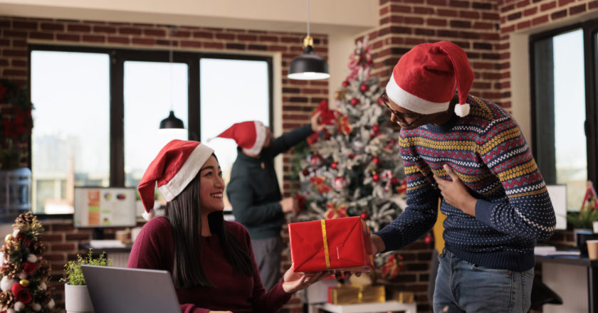 How To Boost You Employees’ Morale Over the Holidays